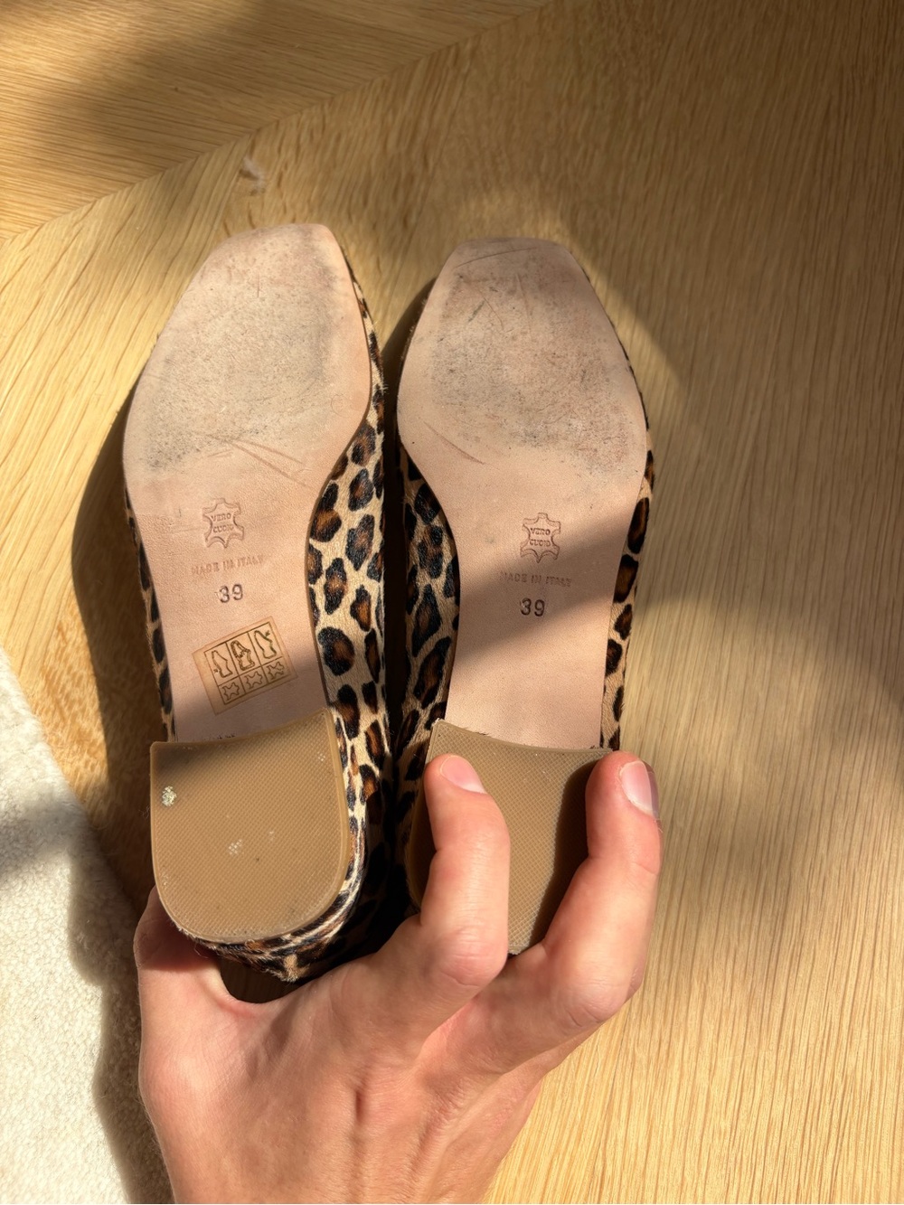 ANN MASHBURN Leopard-Print Heels in Brown and Black - Picture 4 of 5